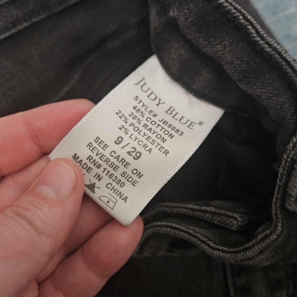 Judy Blue Skinny Fit Black Jeans! - Picture 6 of 10